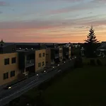E8 - Cozy 2 Bedroom Apartment In Central Reykjavik, With View