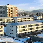 E8 - Cozy 2 Bedroom Apartment In Central Reykjavik, With View