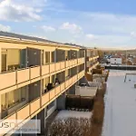 E8 - Cozy 2 Bedroom Apartment In Central Reykjavik, With View