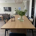 E8 - Cozy 2 Bedroom Apartment In Central Reykjavik, With View